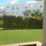 Bajo con jardín privado en Costa Ballena